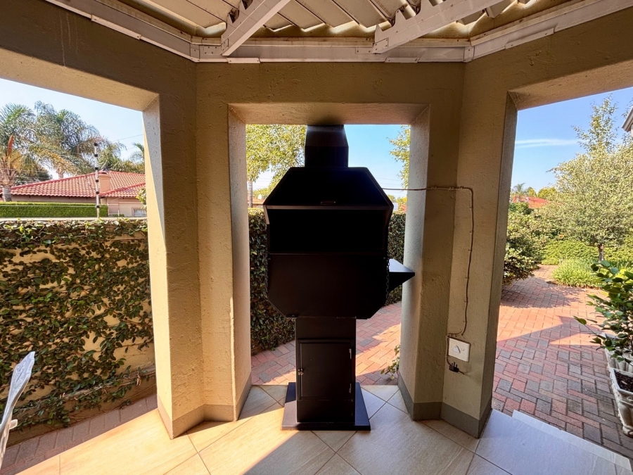 3 Bedroom Property for Sale in Flamwood North West